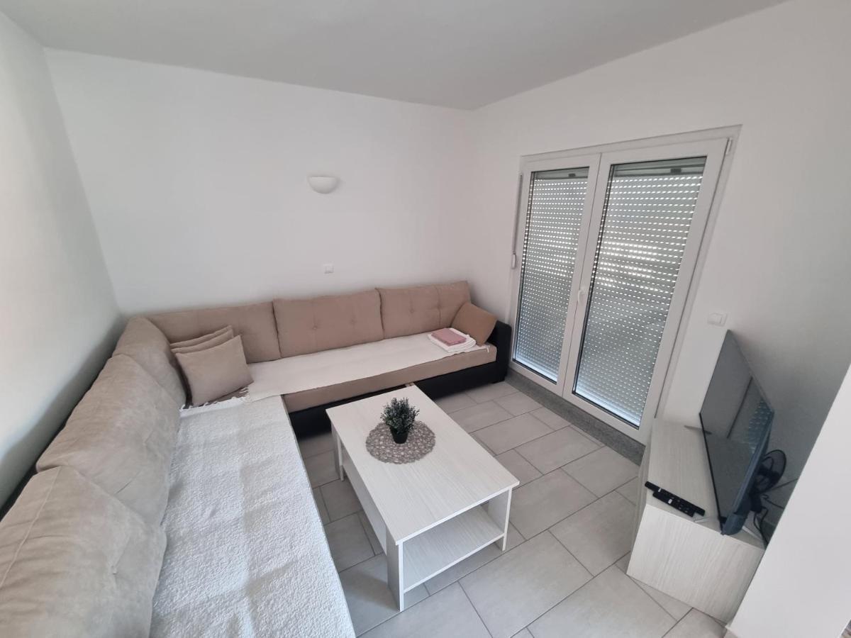 Apartman Telalovic Nečujam 外观 照片